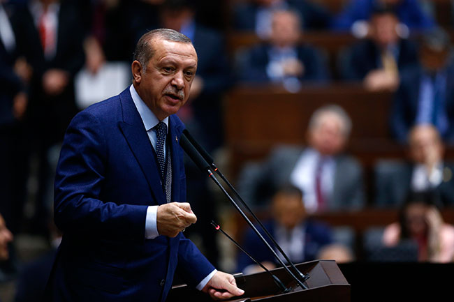AKP Konya İl Başkanı ve yönetimi istifa etti